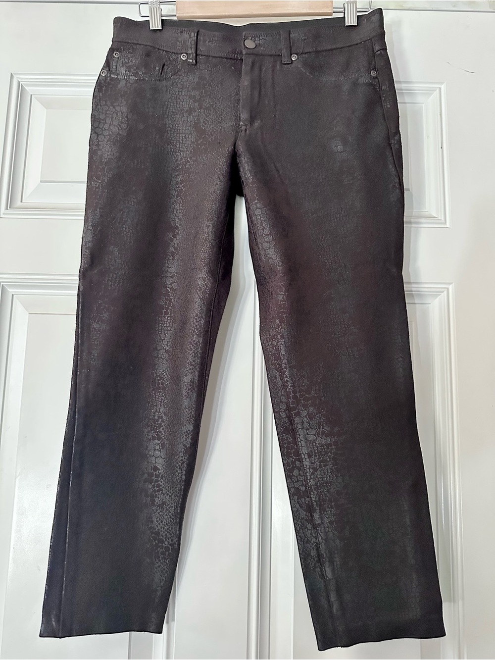 Chico's Dark Brown Snakeskin Metallic Foil Stretch Slim Ankle Pants 0.5 Small 6